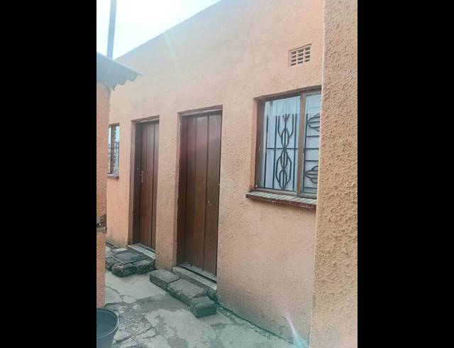 2 BEDROOM HOUSE FOR SALE IN EMDENI